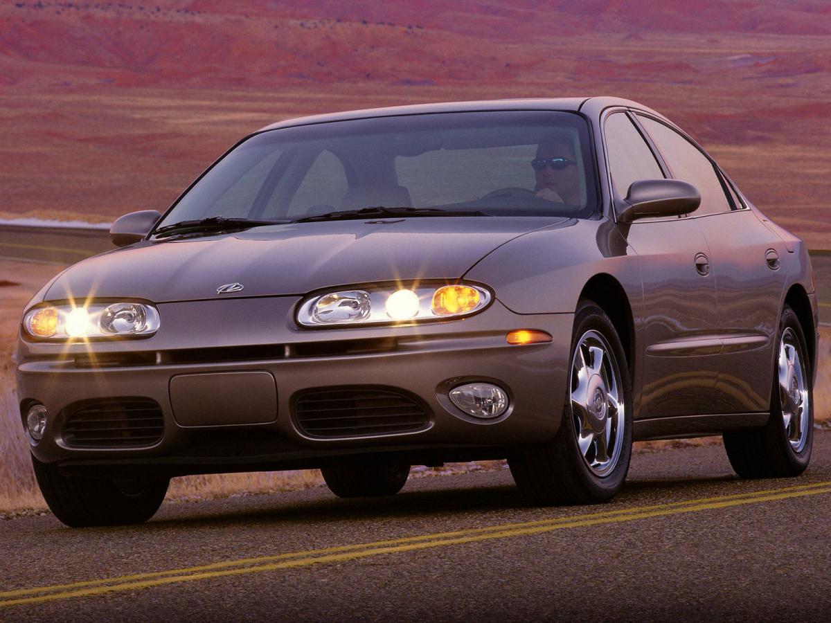 Oldsmobile aurora v8